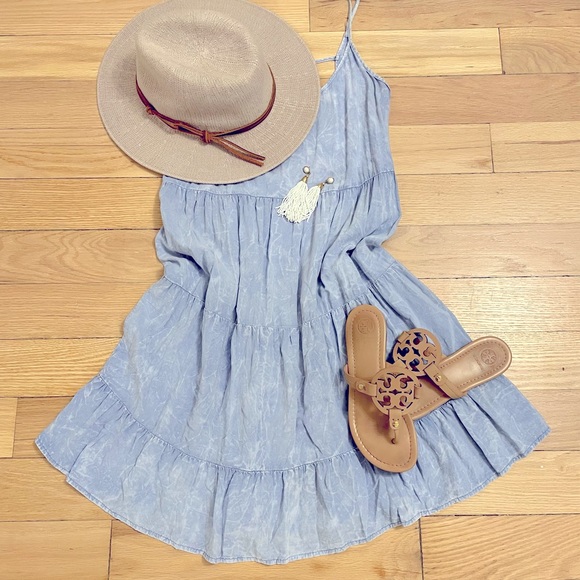 SOCIALITE Chambray Dress - Picture 1 of 3